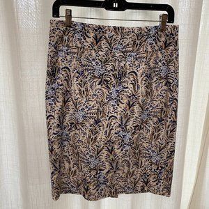 ANN TAYLOR PATTERNED PENCIL SKIRT CREAM WITH BLUE FLORAL DESIGN
